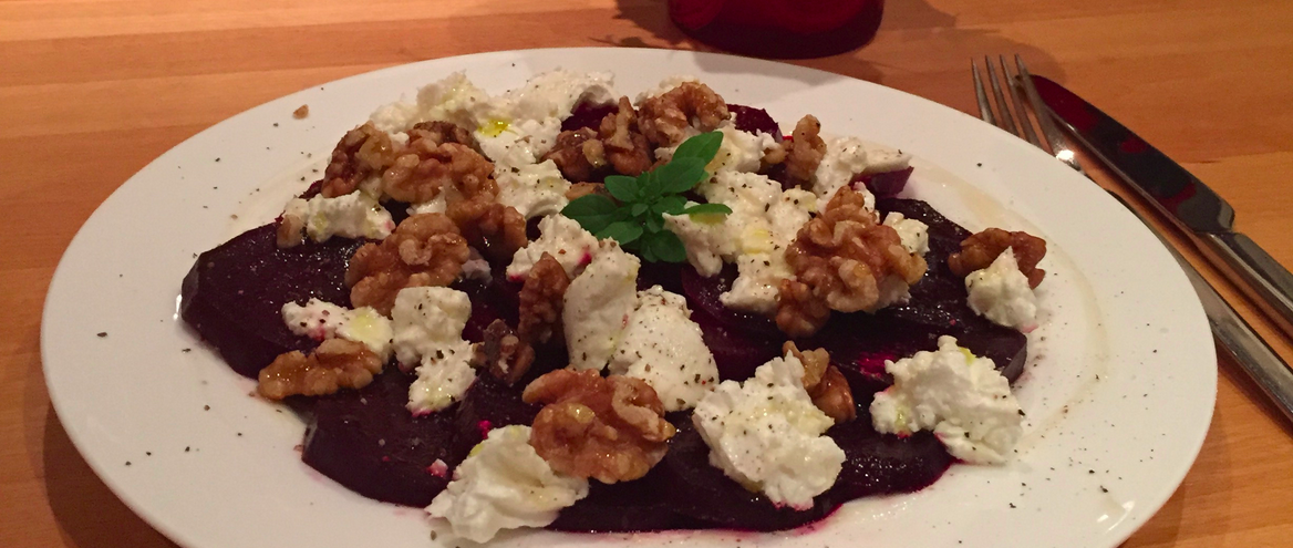 Beetroot & Goat’s Cheese Salad